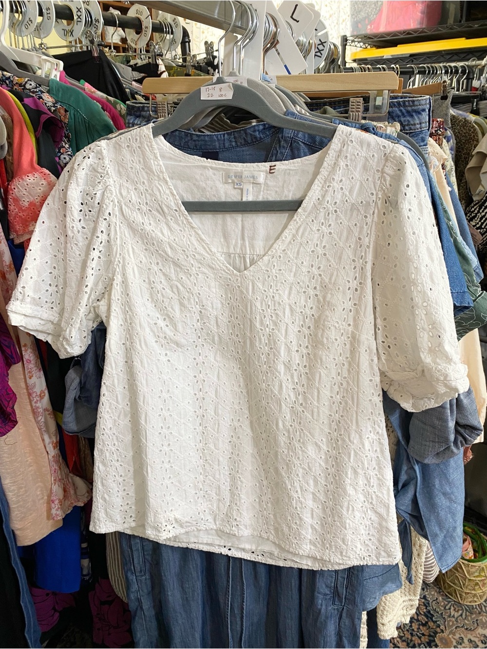 Draper James white eyelet lace v neck top size XS cottagecore preppy